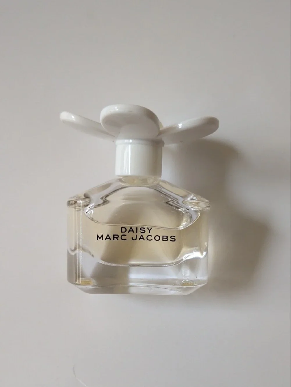 Marc Jacobs Daisy Mini Trio in White and Gold